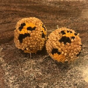 Round leopard earrings